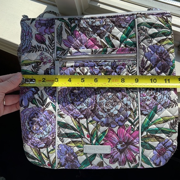 VERA BRADLEY LRG QUILTED CROSSBODY BAG PURSE IN PURPLE FLORAL LADY BUG PATTERN - Picture 13 of 15